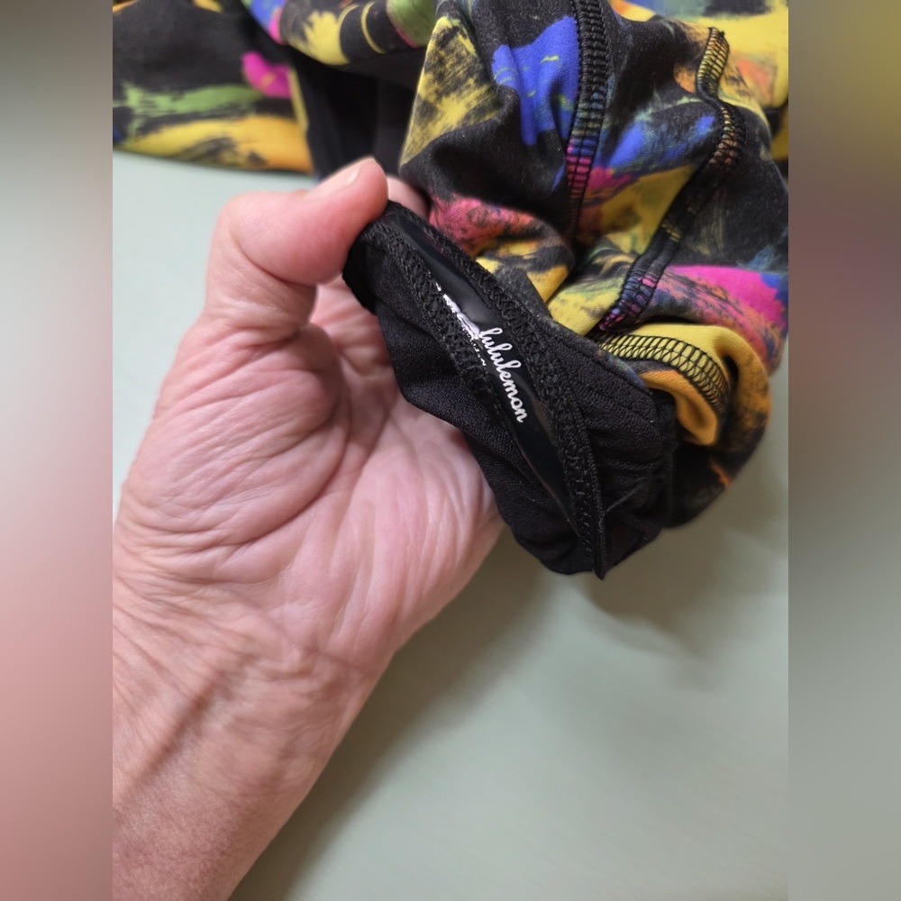 Lululemon•Invigorate High-Rise Tight 25"•Undertone Multi Rainbow•LIKE NEW•10 - Picture 9 of 16